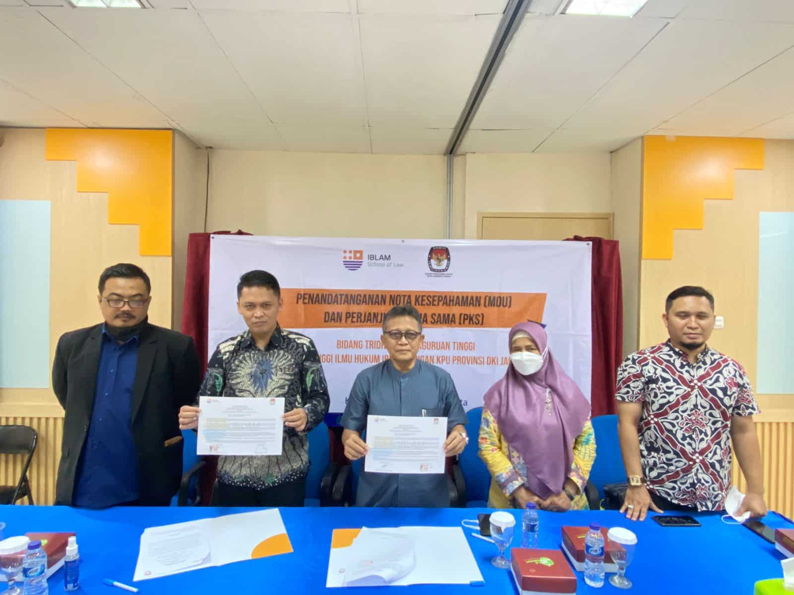 Ceremony Penandatanganan Memorandum of Understanding (MoU) dan Memorandum of Agreement (MoA) Sekolah Tinggi Ilmu Hukum IBLAM dengan Komisi Pemilihan Umum Kota Administrasi Jakarta Timur