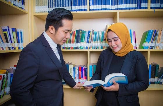 Relevansi pendidikan hukum di Indonesia